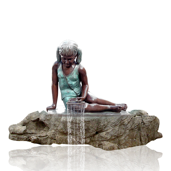 《玩水的女孩 喷泉雕塑》