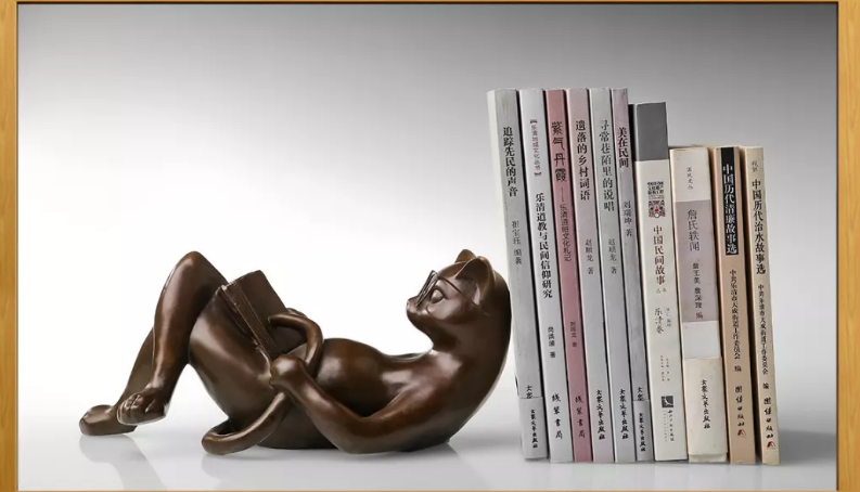 不养一只猫，你都不敢说自己是搞艺术的